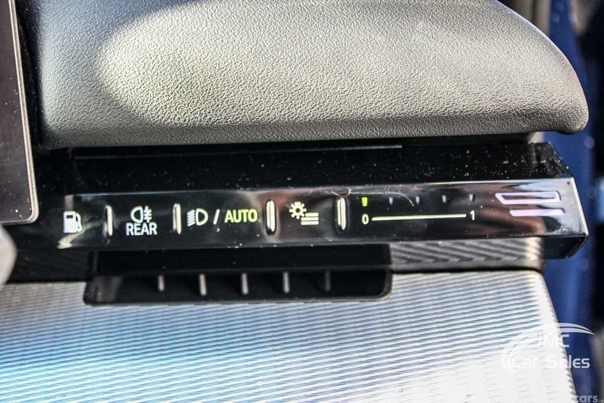 BMW 5-Series Saloon, Petrol Plug-in Hybrid, 2025, Blue