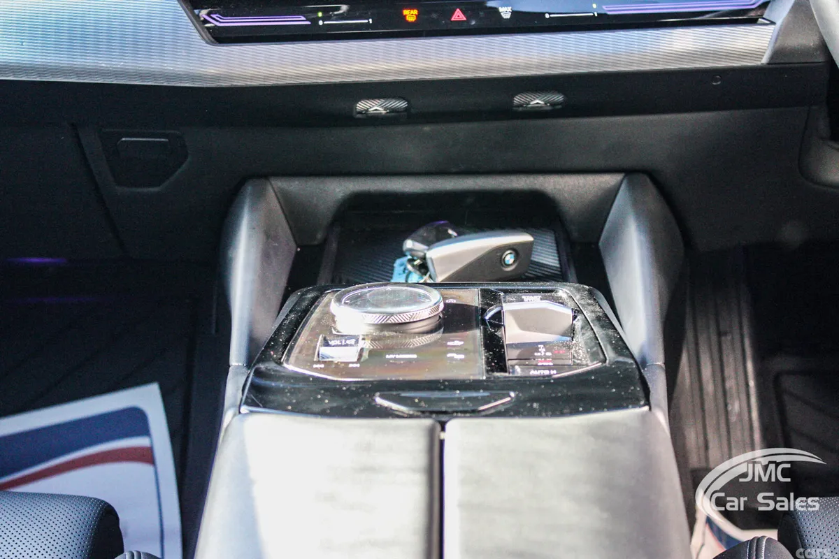 BMW 5-Series Saloon, Petrol Plug-in Hybrid, 2025, Blue