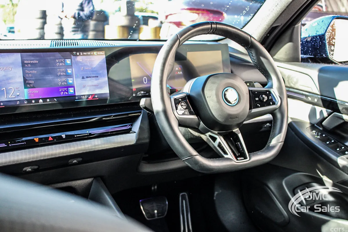 BMW 5-Series Saloon, Petrol Plug-in Hybrid, 2025, Blue
