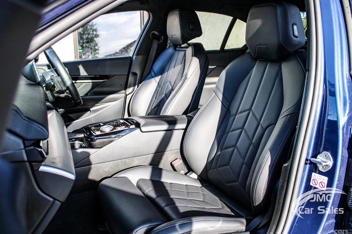 BMW 5-Series Saloon, Petrol Plug-in Hybrid, 2025, Blue
