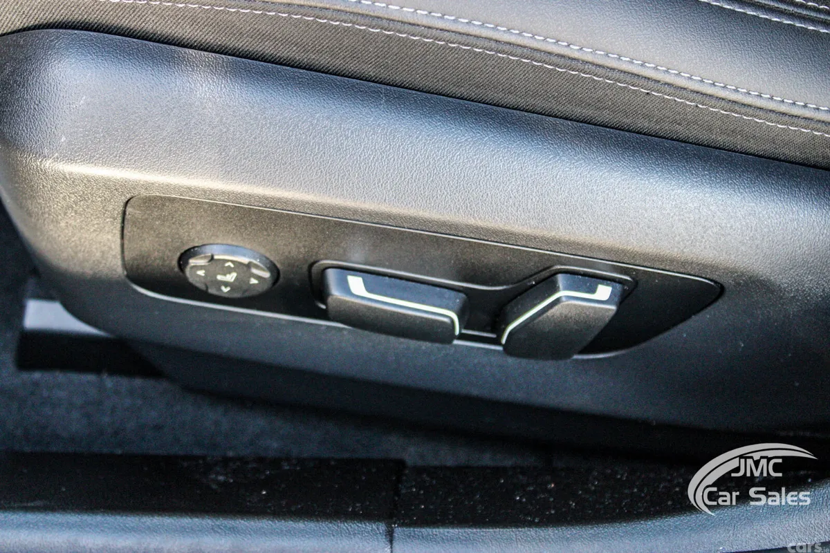 BMW 5-Series Saloon, Petrol Plug-in Hybrid, 2025, Blue