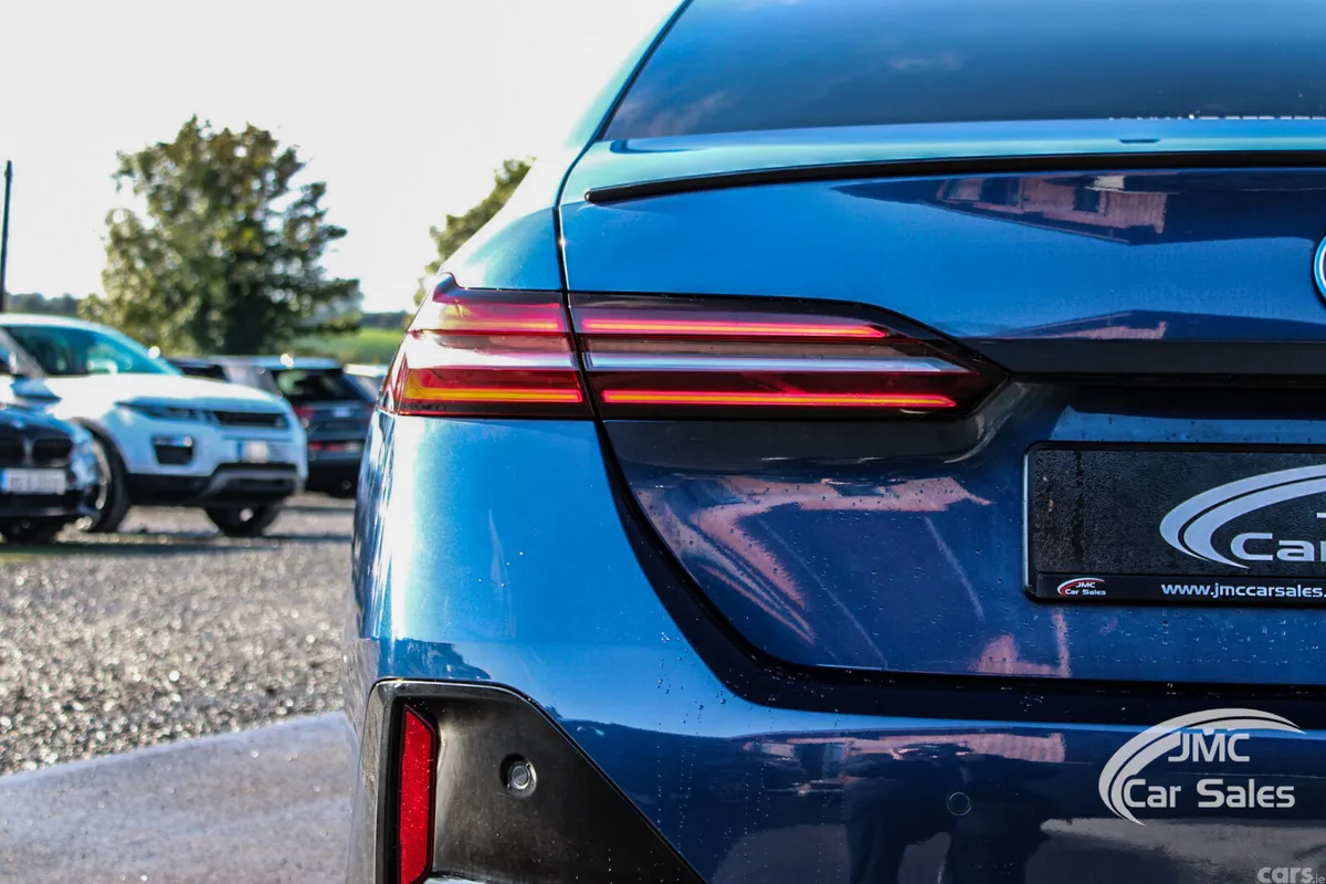BMW 5-Series Saloon, Petrol Plug-in Hybrid, 2025, Blue