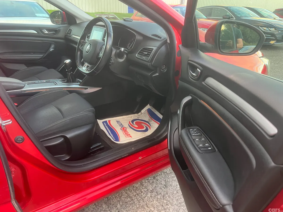 Renault Megane Estate, Diesel, 2019, Red