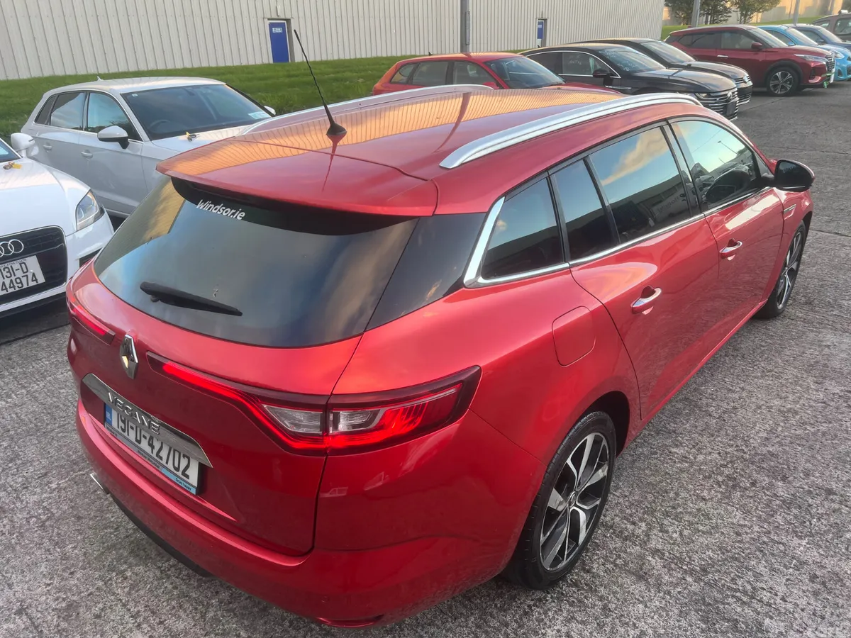 Renault Megane Estate, Diesel, 2019, Red