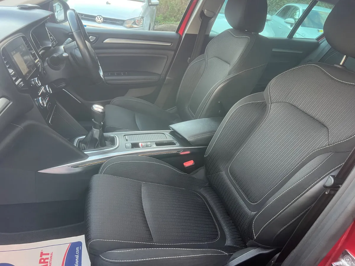Renault Megane Estate, Diesel, 2019, Red