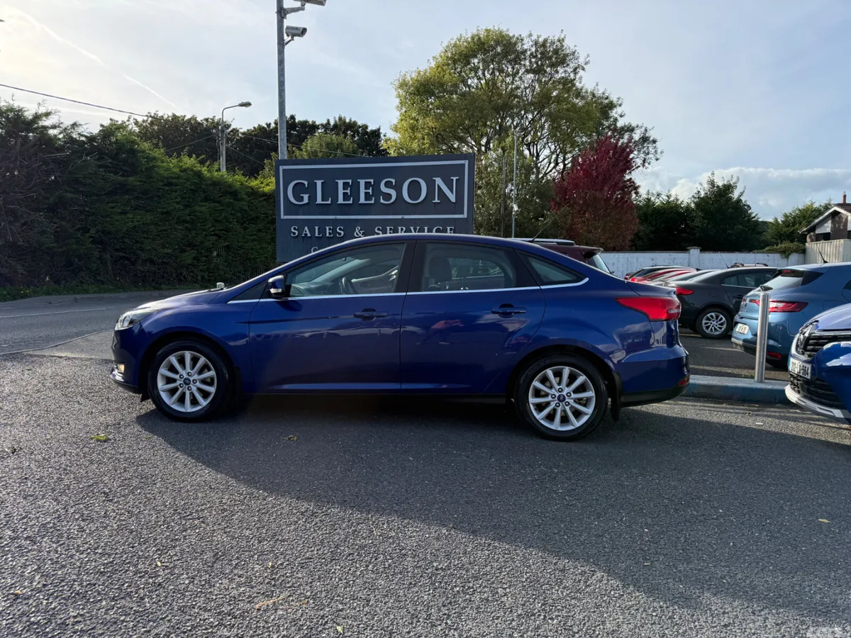 Ford Focus Saloon, Petrol, 2017, Blue