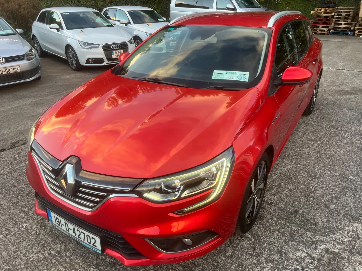 Renault Megane Estate, Diesel, 2019, Red
