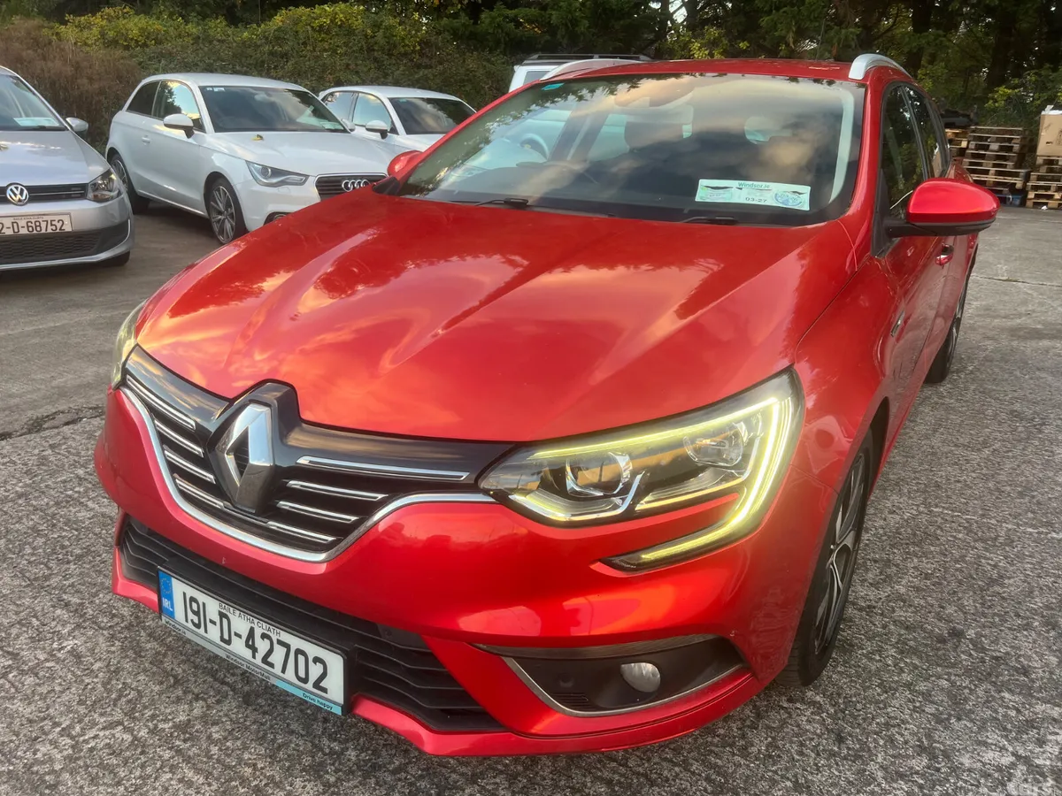 Renault Megane Estate, Diesel, 2019, Red