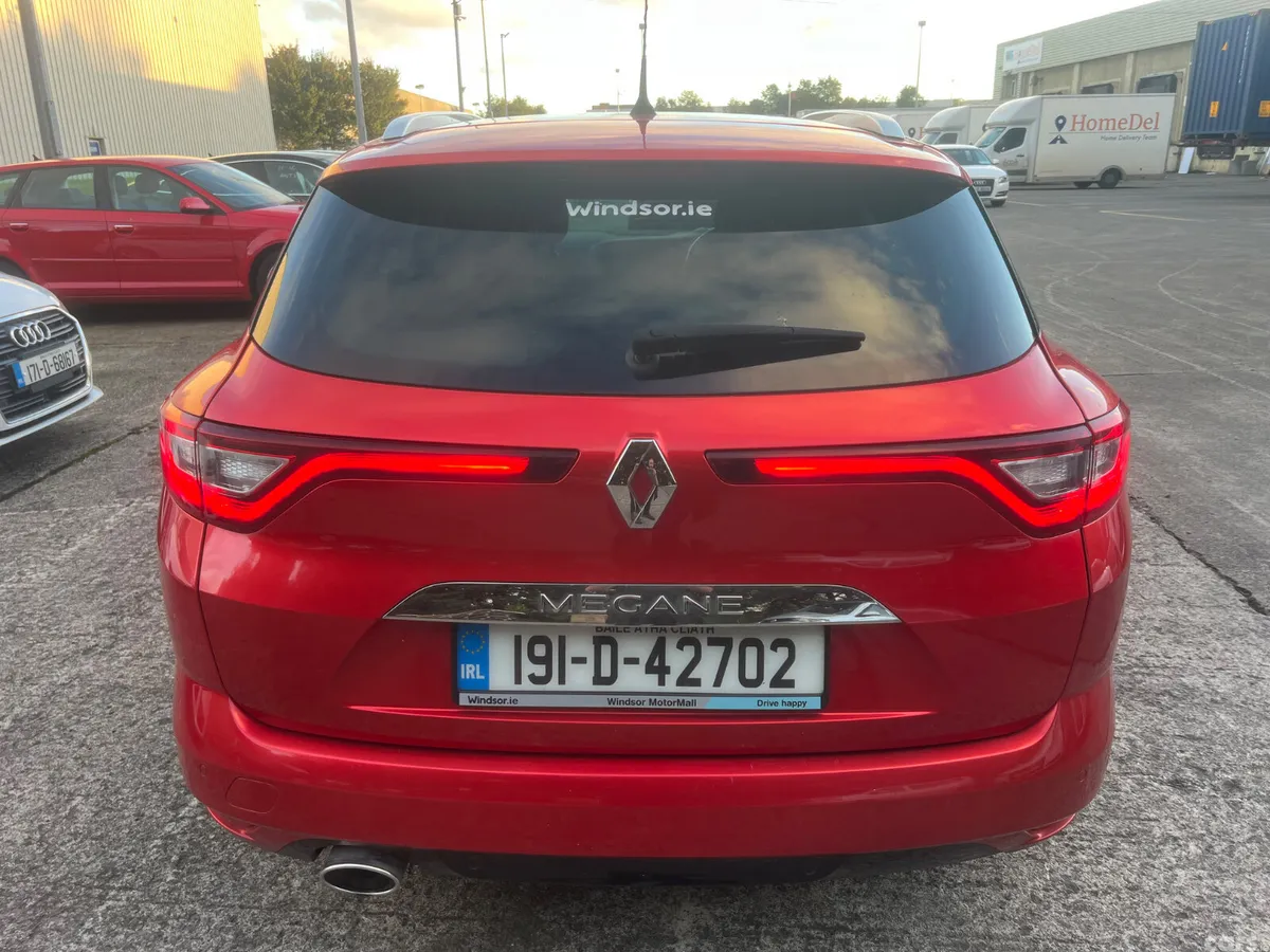 Renault Megane Estate, Diesel, 2019, Red