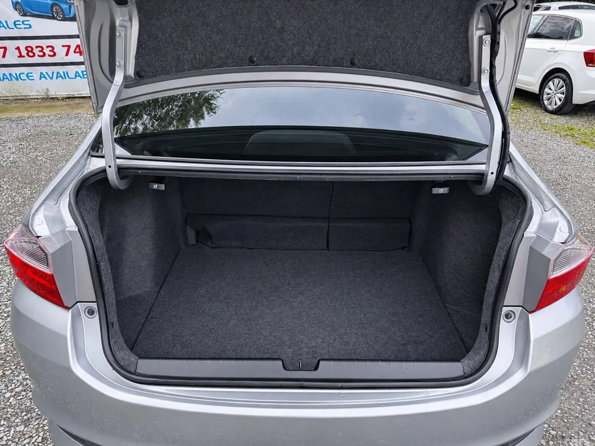 Honda Grace Saloon, Petrol Hybrid, 2017, Silver