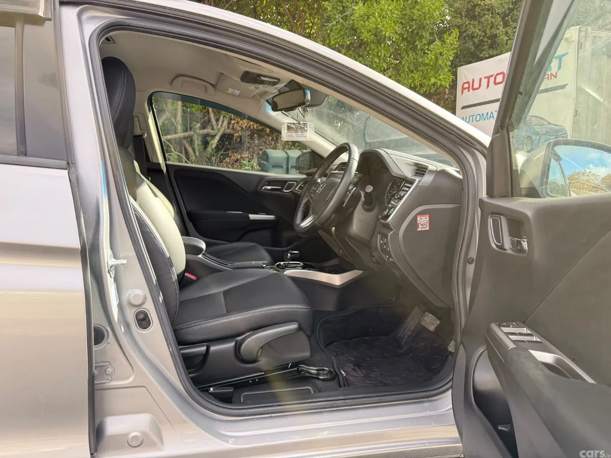 Honda Grace Saloon, Petrol Hybrid, 2017, Silver