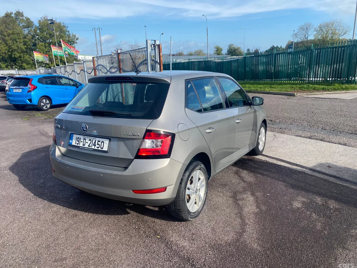 Skoda Fabia Hatchback, Petrol, 2019, Grey