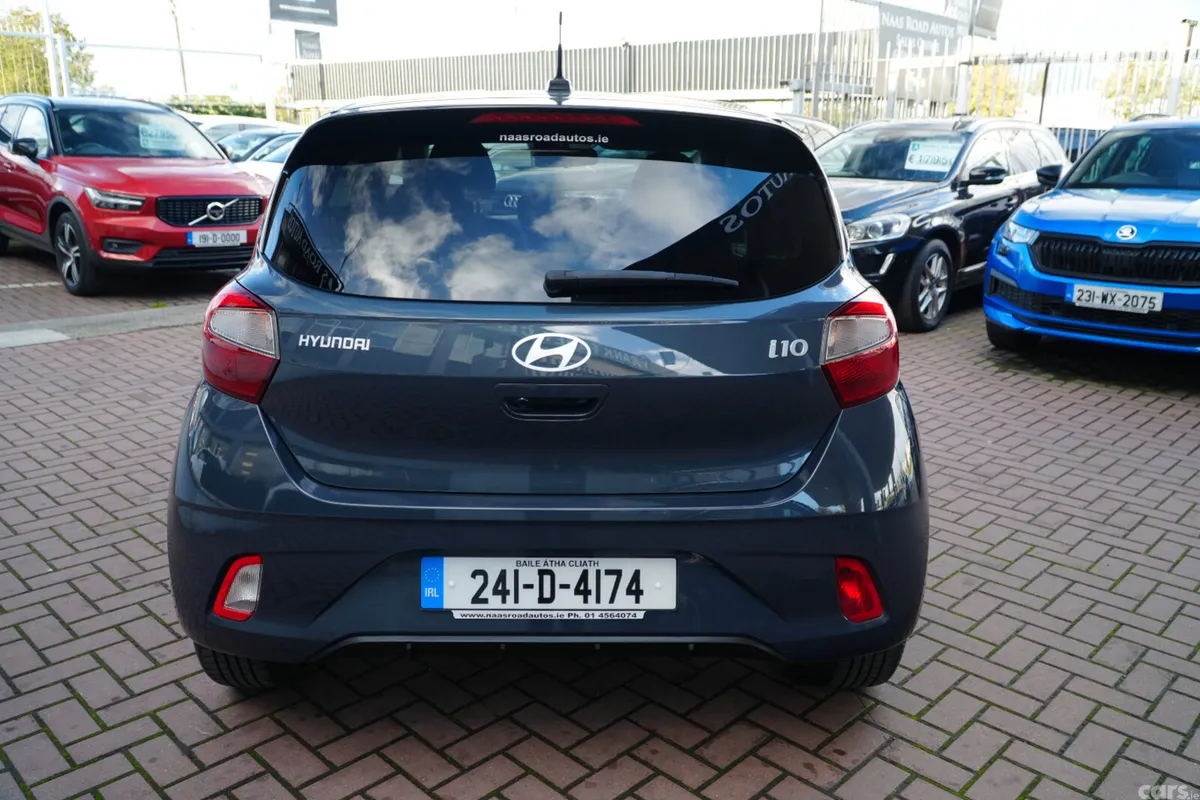 Hyundai i10 Hatchback, Petrol, 2024, Grey
