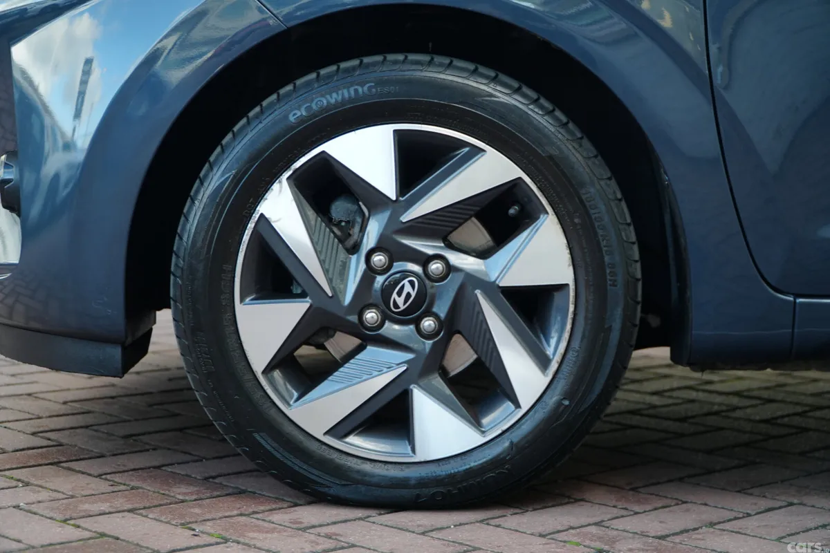Hyundai i10 Hatchback, Petrol, 2024, Grey