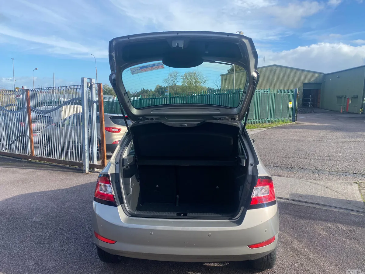 Skoda Fabia Hatchback, Petrol, 2019, Grey