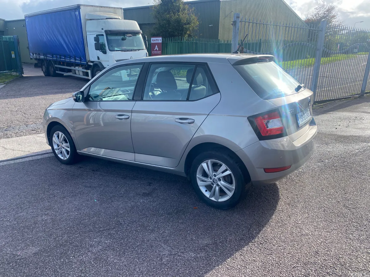 Skoda Fabia Hatchback, Petrol, 2019, Grey