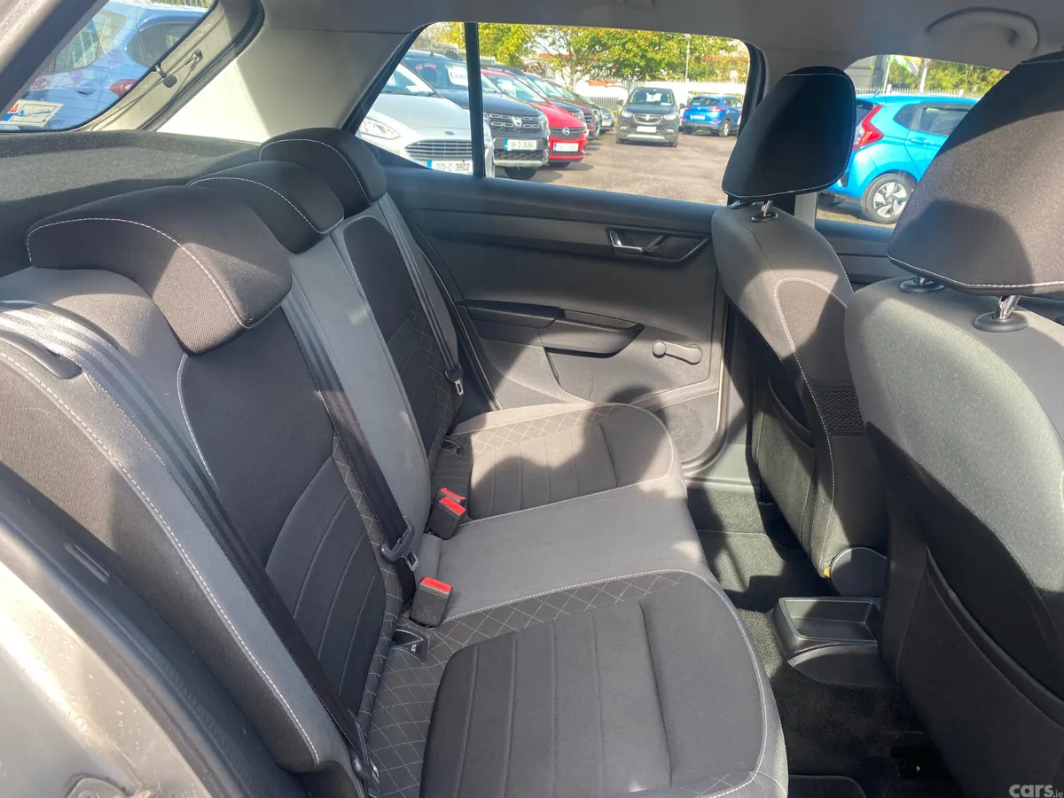 Skoda Fabia Hatchback, Petrol, 2019, Grey