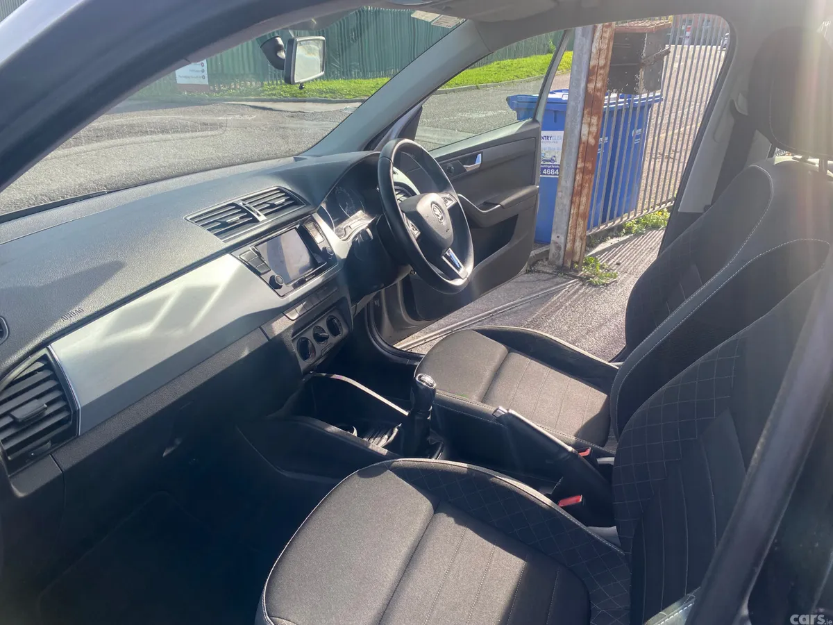 Skoda Fabia Hatchback, Petrol, 2019, Grey