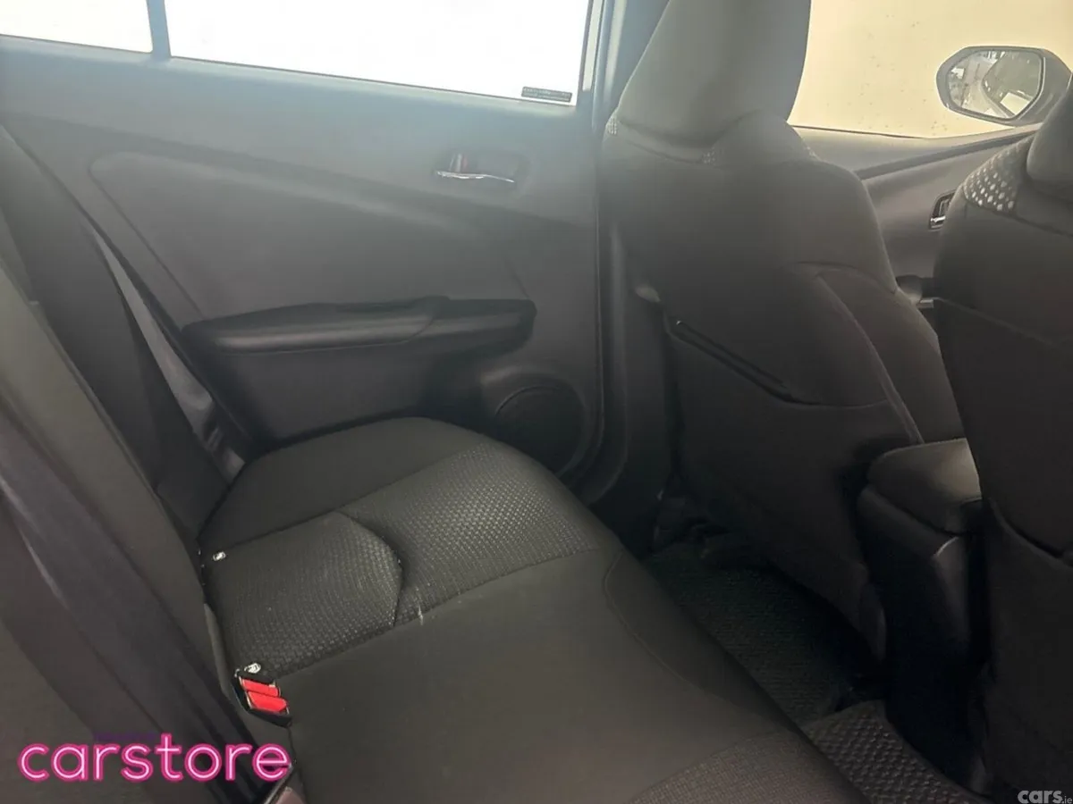 Toyota Prius Hatchback, Petrol Hybrid, 2019, Silver