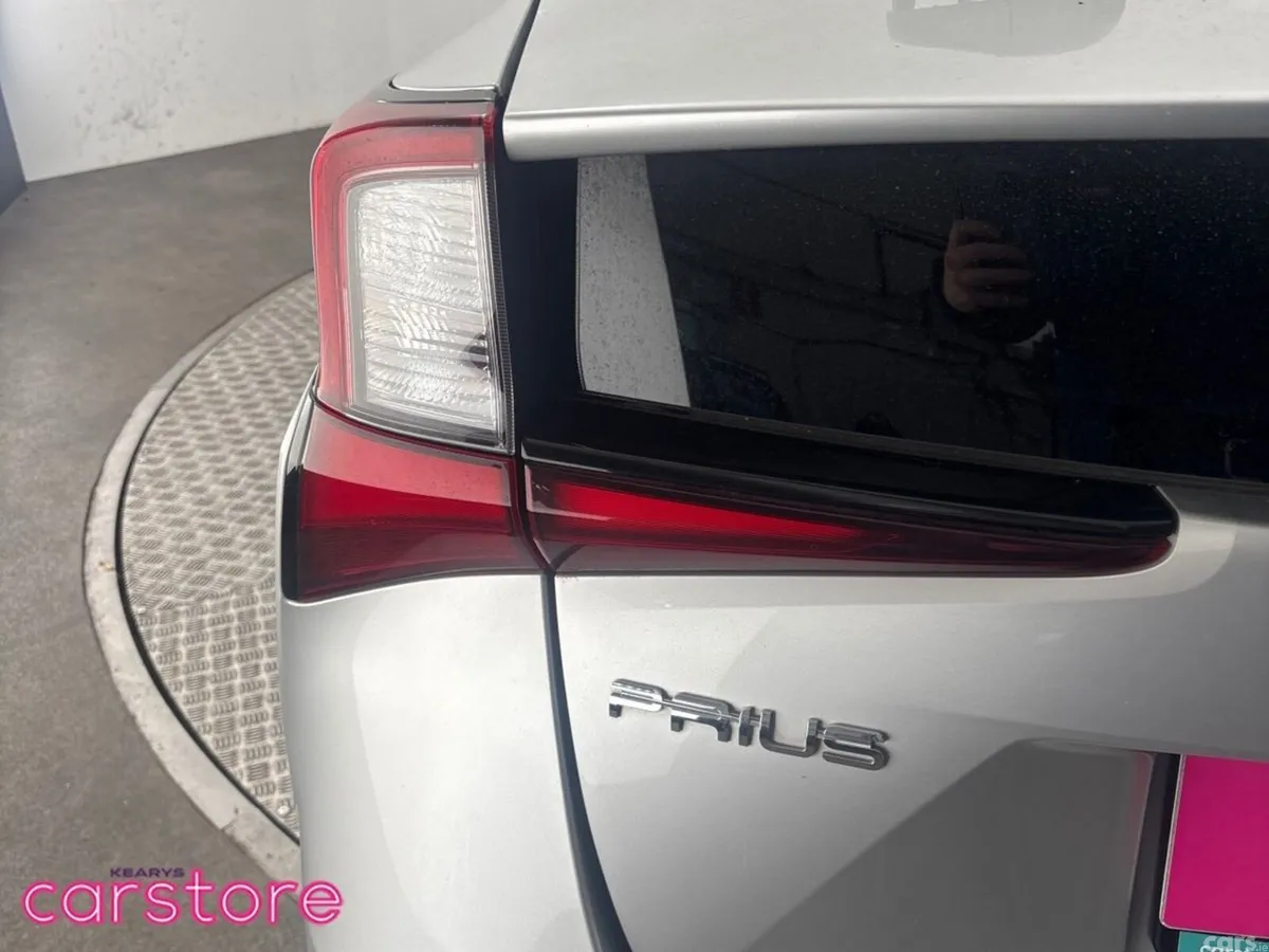 Toyota Prius Hatchback, Petrol Hybrid, 2019, Silver