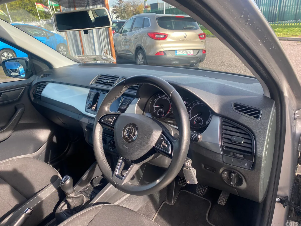Skoda Fabia Hatchback, Petrol, 2019, Grey