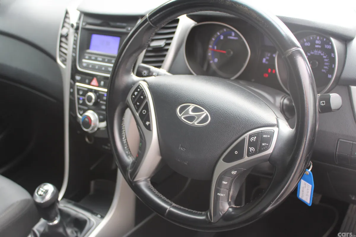 Hyundai i30 Hatchback, Diesel, 2015, White