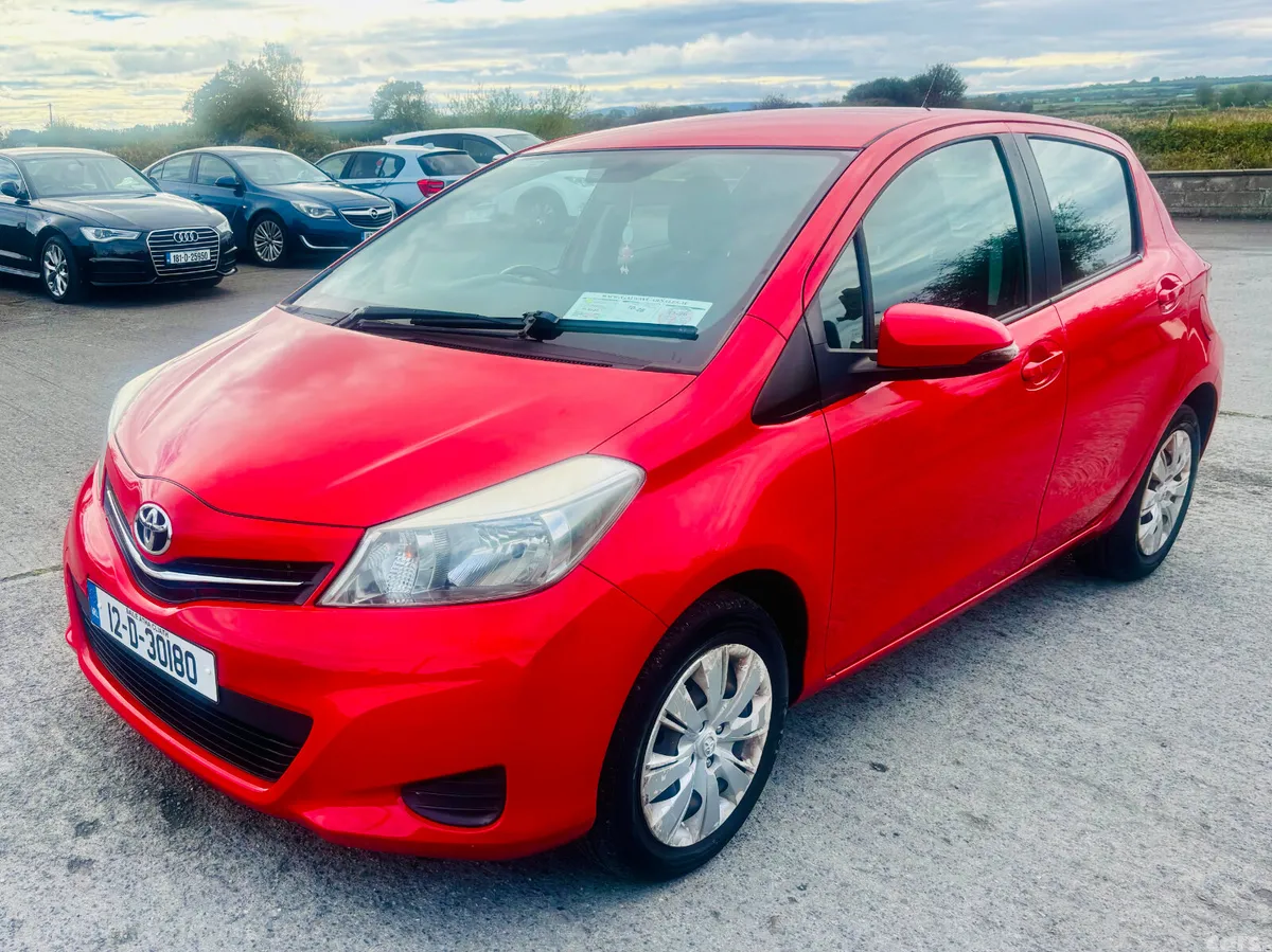 Toyota Yaris Hatchback, Petrol, 2012, Red