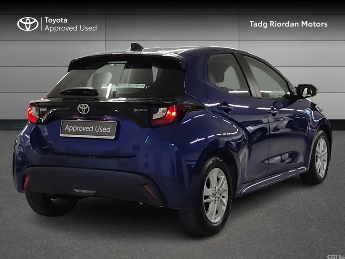 Toyota Yaris Hatchback, Petrol Hybrid, 2026, Blue