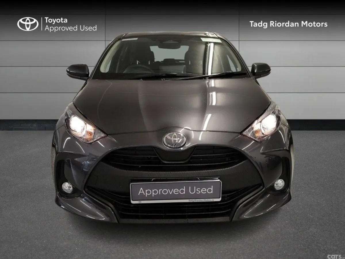 Toyota Yaris Hatchback, Petrol Hybrid, 2026, Grey