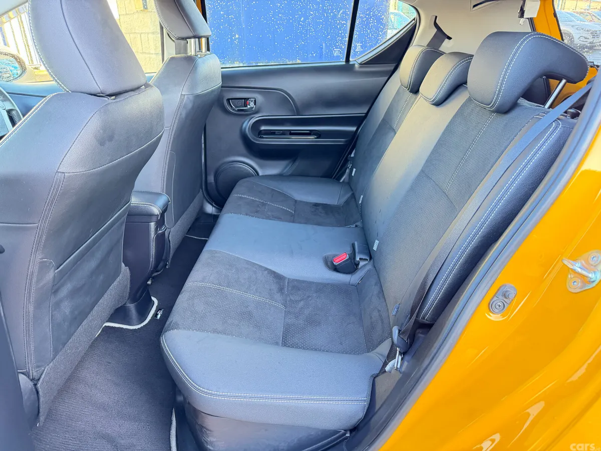 Toyota Aqua Hatchback, Petrol Hybrid, 2016, Yellow