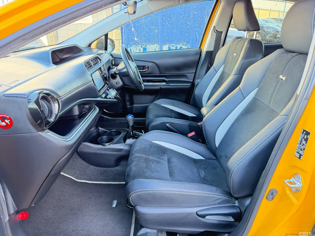 Toyota Aqua Hatchback, Petrol Hybrid, 2016, Yellow