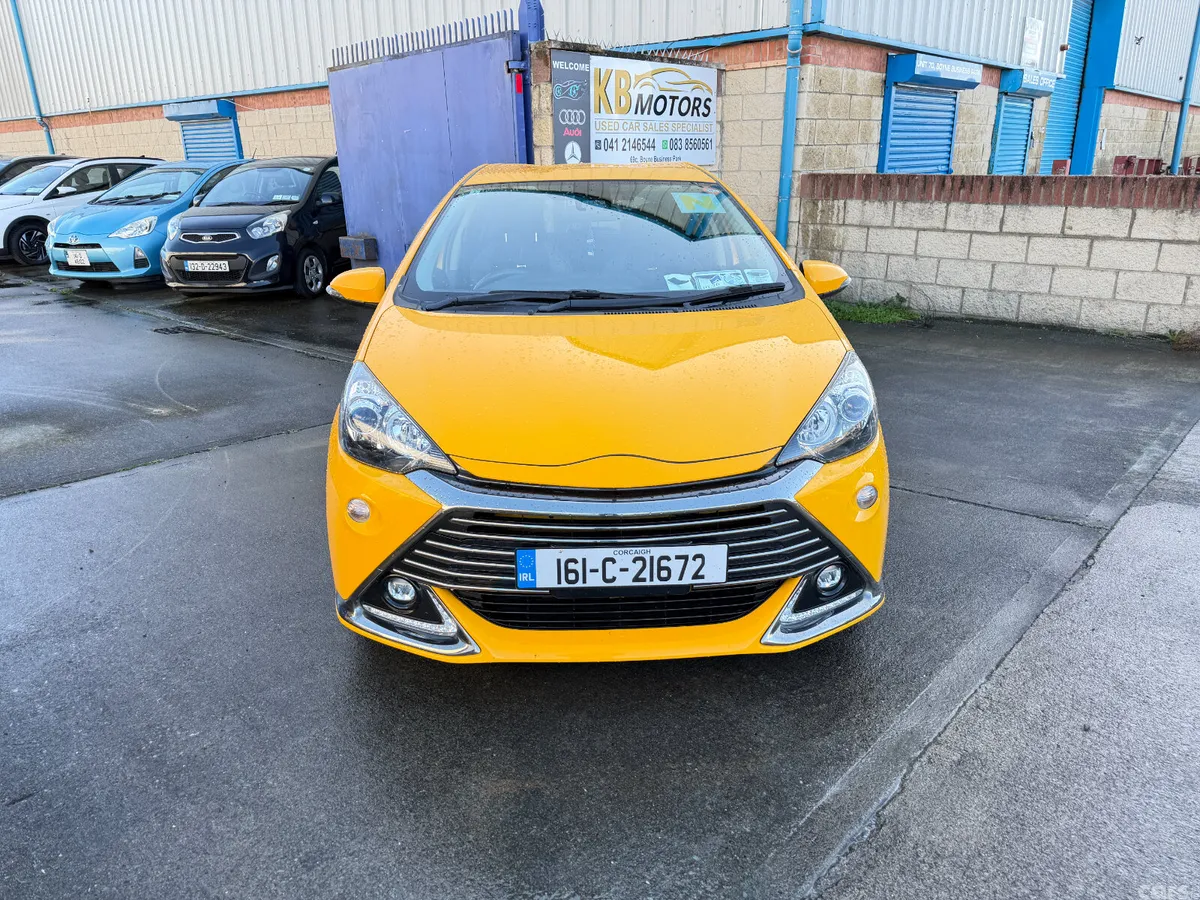 Toyota Aqua Hatchback, Petrol Hybrid, 2016, Yellow