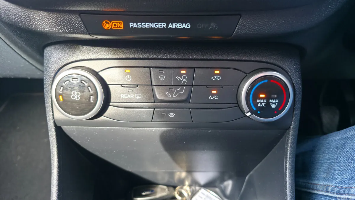 Ford Fiesta Hatchback, Petrol, 2021, Silver