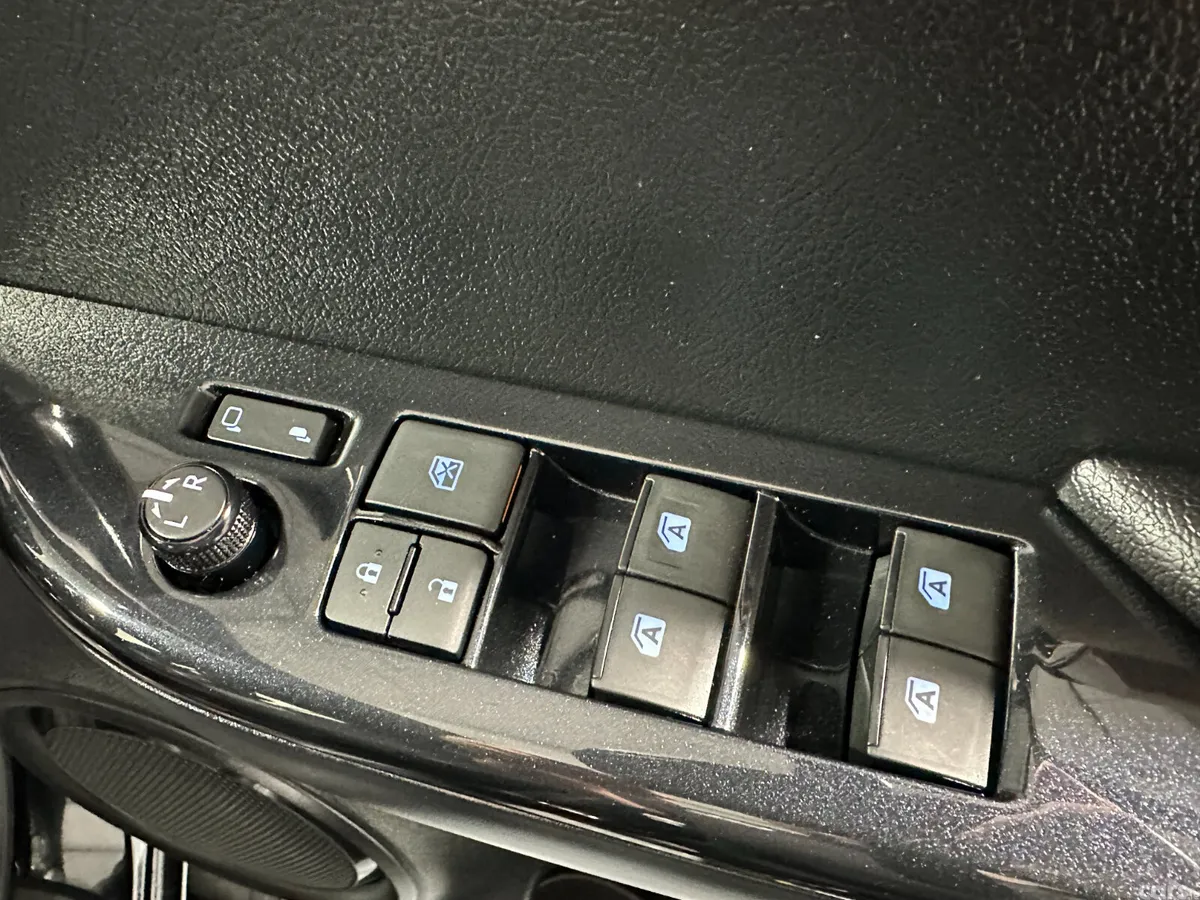 Toyota Hilux Pick Up, Diesel, 2024, Black