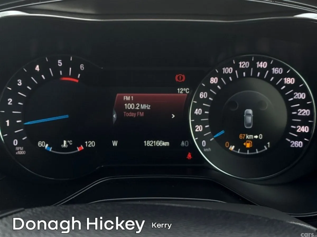 Ford Mondeo Hatchback, Diesel, 2021, Red