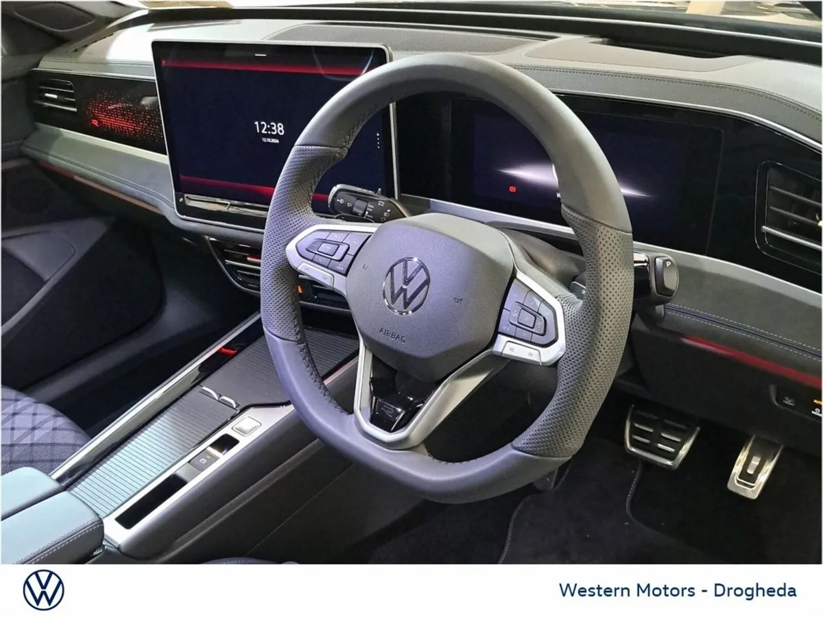 Volkswagen Passat Estate, Petrol Plug-in Hybrid, 2026, Black