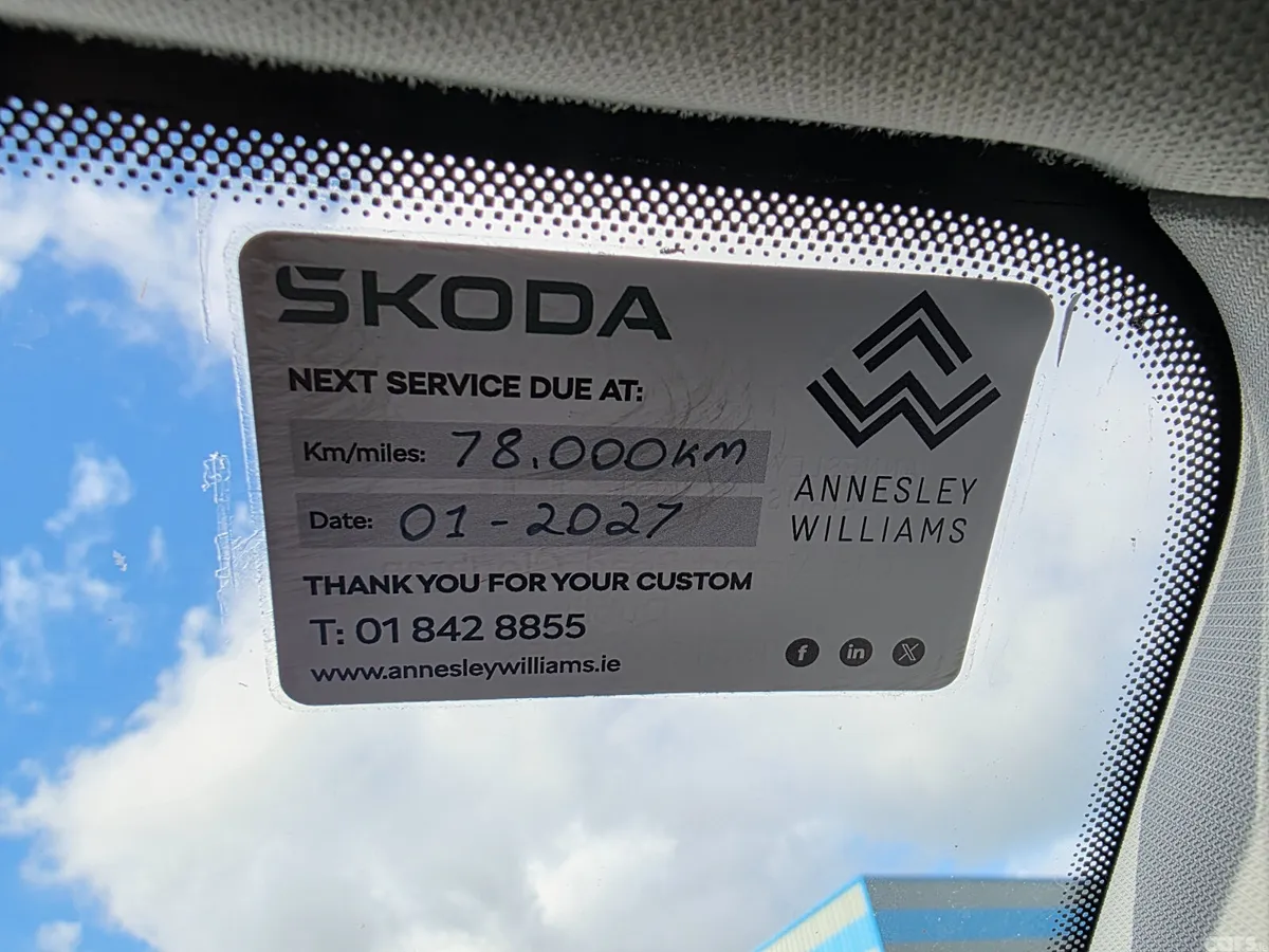 Skoda Octavia Saloon, Petrol, 2018, Blue