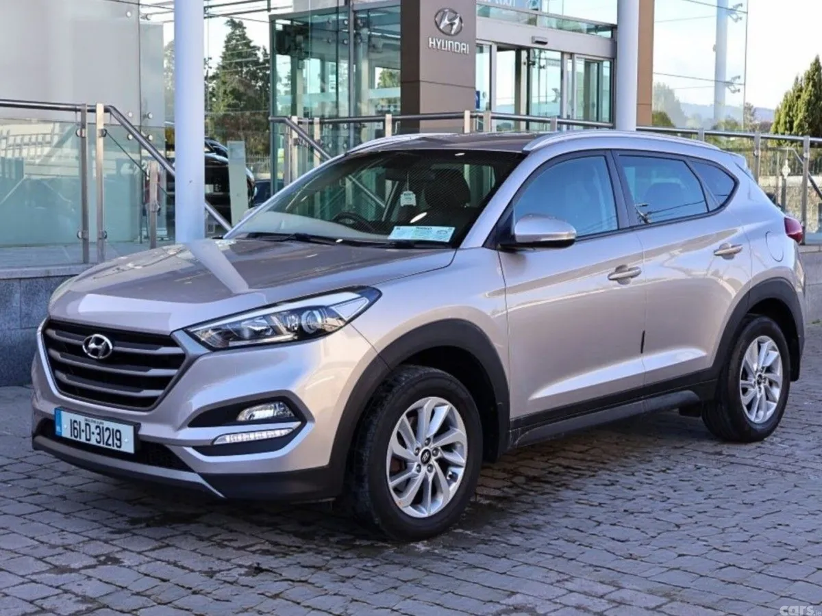 Hyundai Tucson SUV, Diesel, 2016, Gold