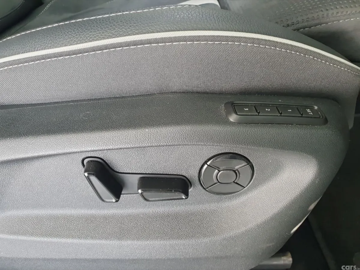 Skoda Kodiaq SUV, Petrol Plug-in Hybrid, 2026, Grey
