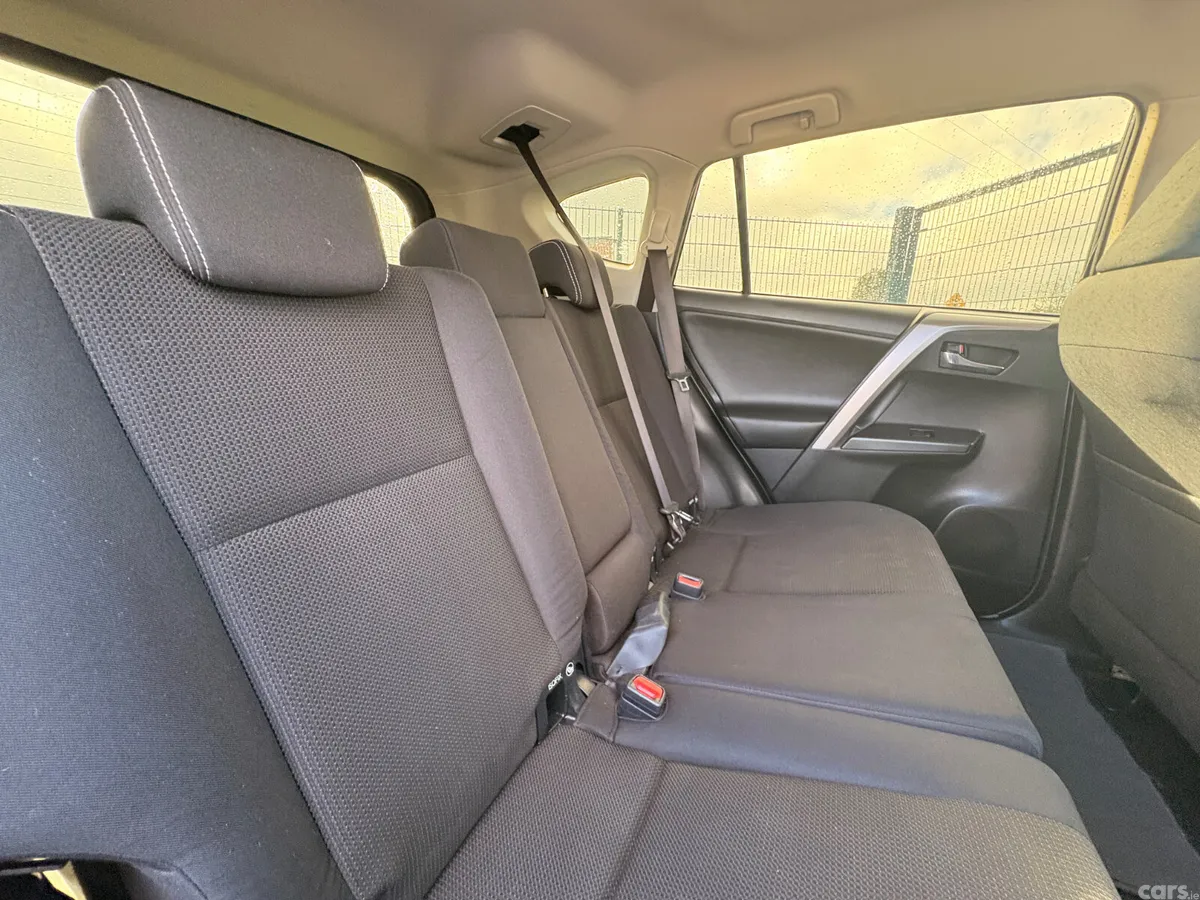 Toyota RAV4 SUV, Diesel, 2016, Grey