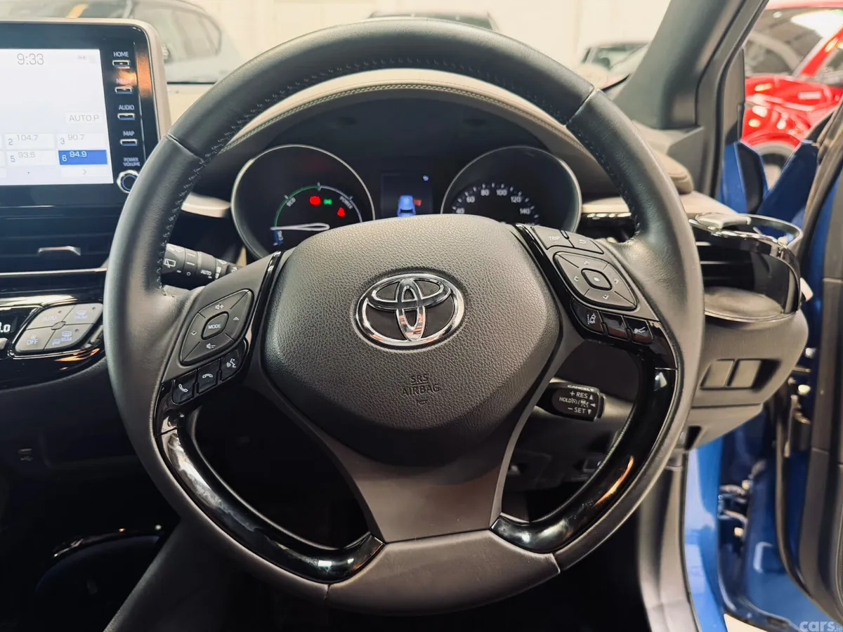 Toyota C-HR SUV, Petrol Hybrid, 2020, Blue