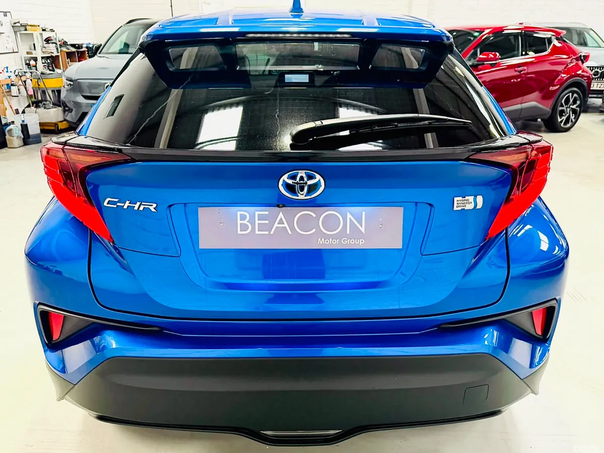 Toyota C-HR SUV, Petrol Hybrid, 2020, Blue