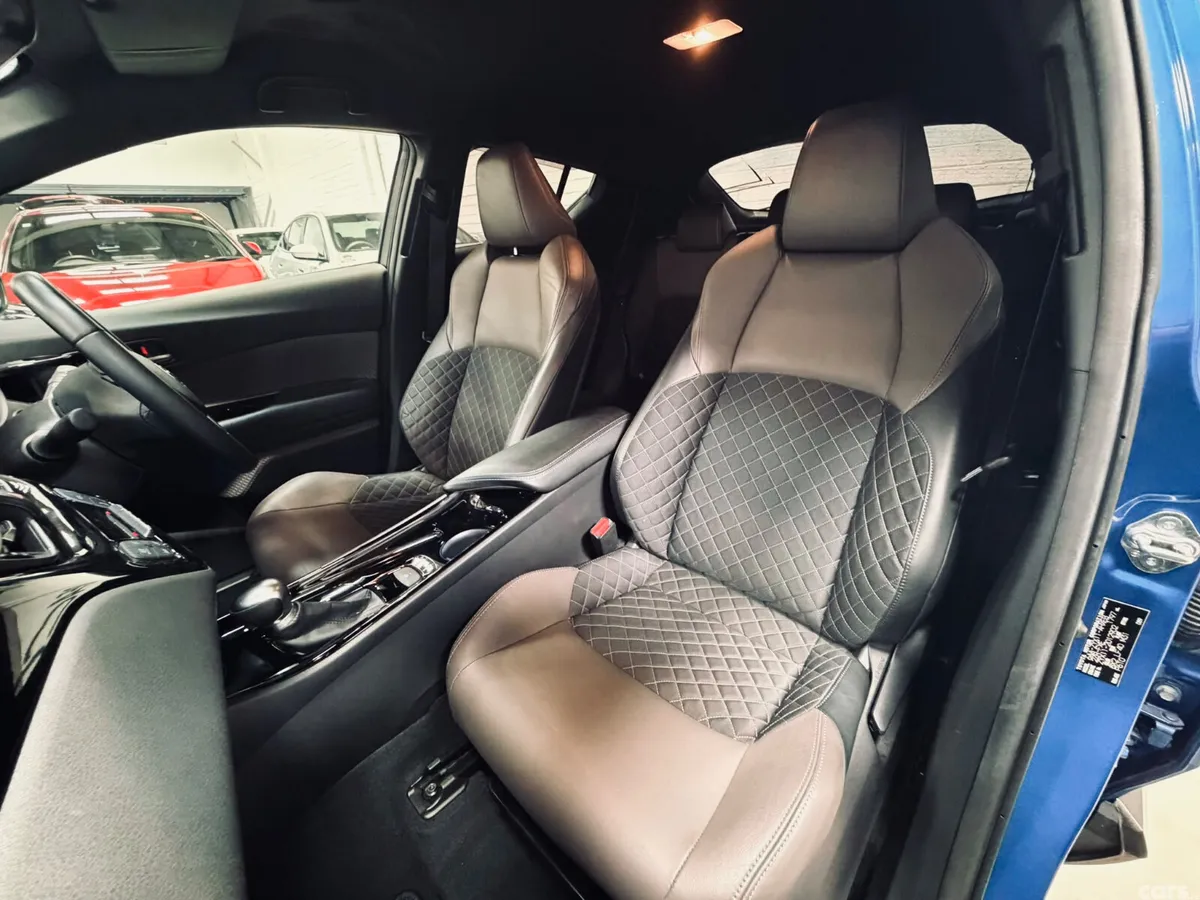 Toyota C-HR SUV, Petrol Hybrid, 2020, Blue