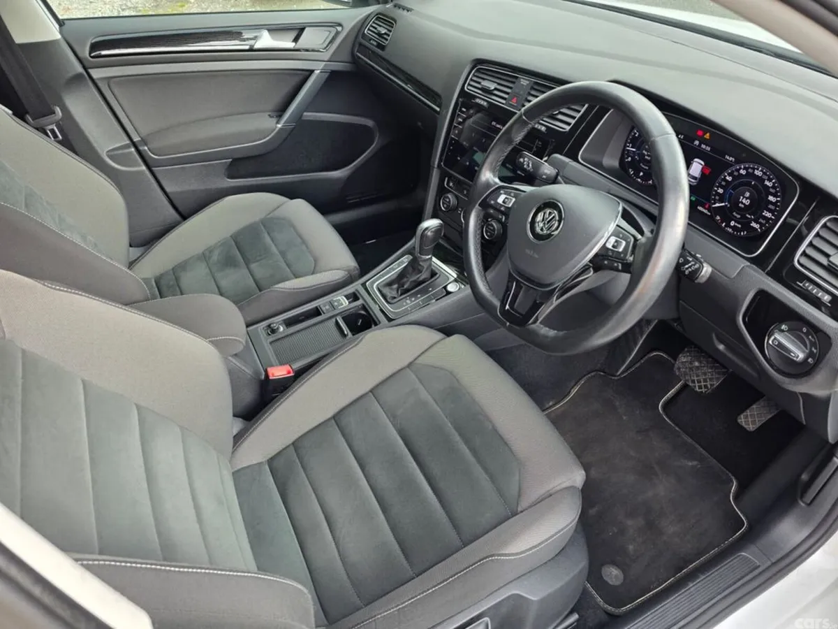Volkswagen Golf Hatchback, Petrol, 2018, White