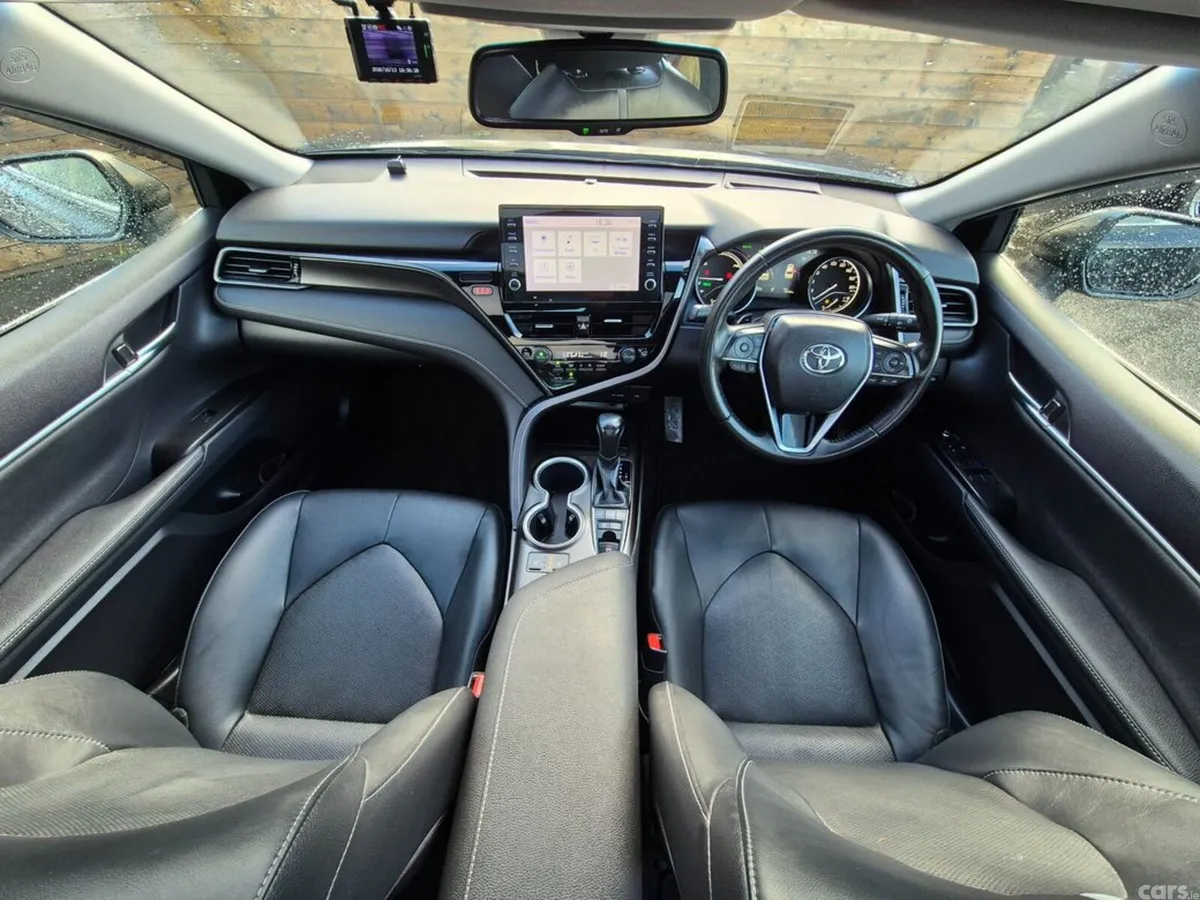 Toyota Camry Saloon, Petrol Hybrid, 2022, Black