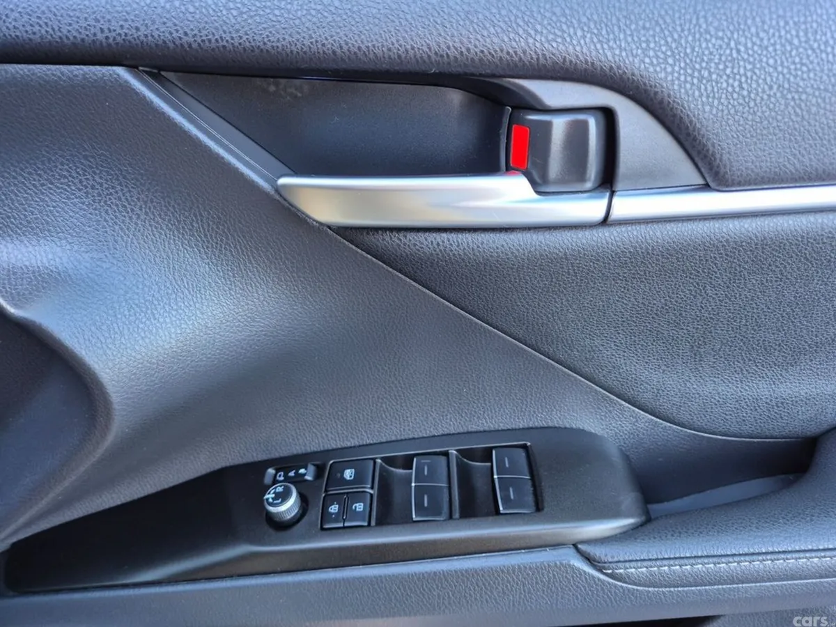 Toyota Camry Saloon, Petrol Hybrid, 2022, Black