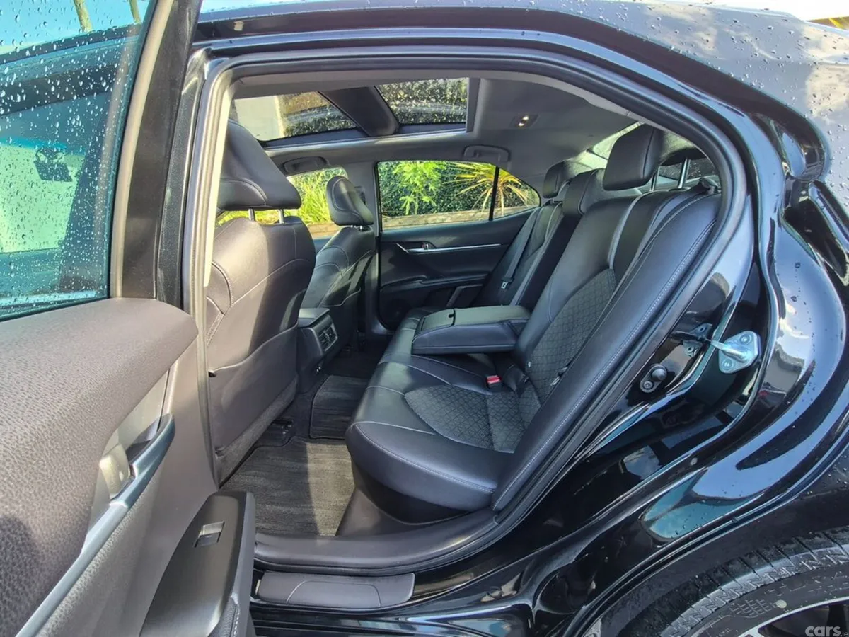 Toyota Camry Saloon, Petrol Hybrid, 2022, Black