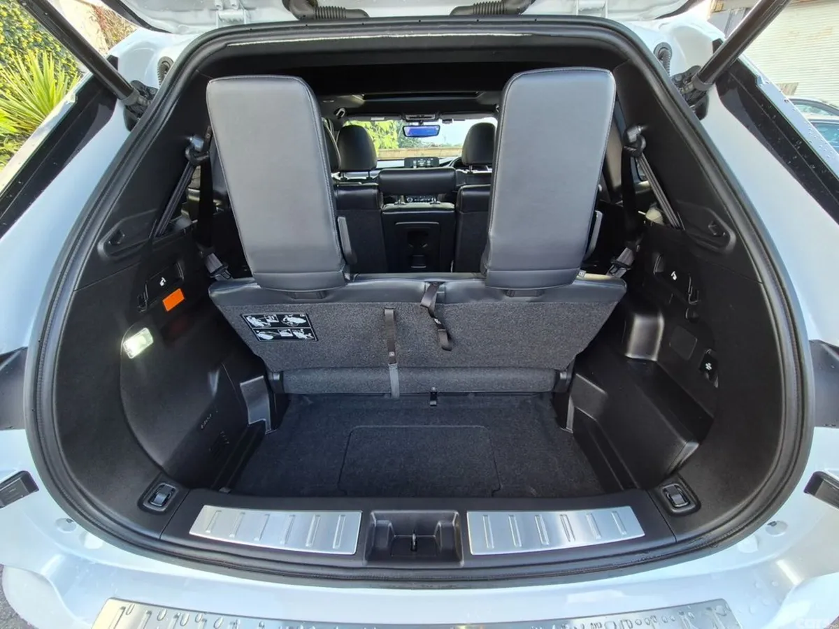 Mitsubishi Outlander SUV, Petrol Plug-in Hybrid, 2023, White