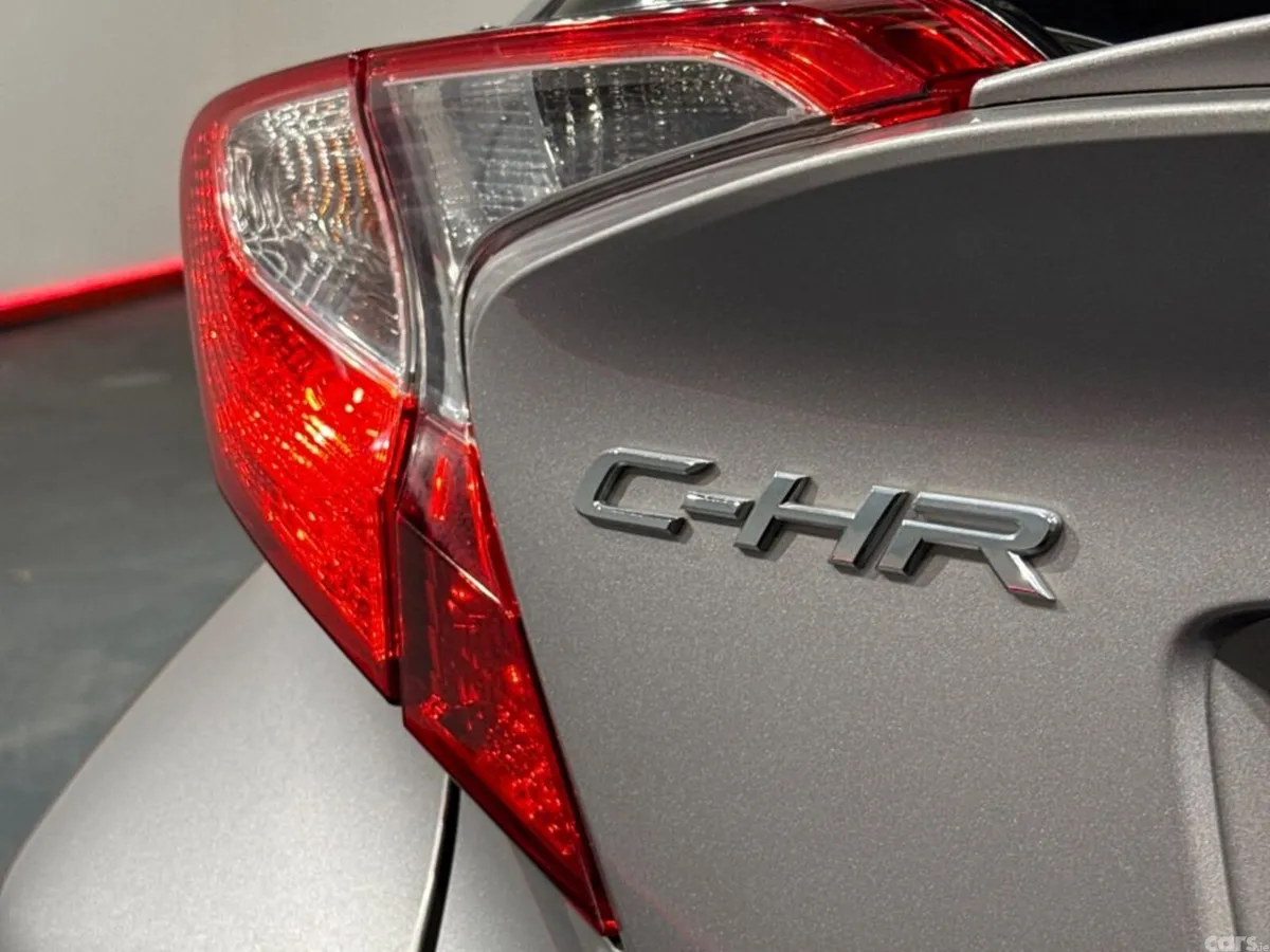 Toyota C-HR SUV, Petrol Hybrid, 2017, Silver