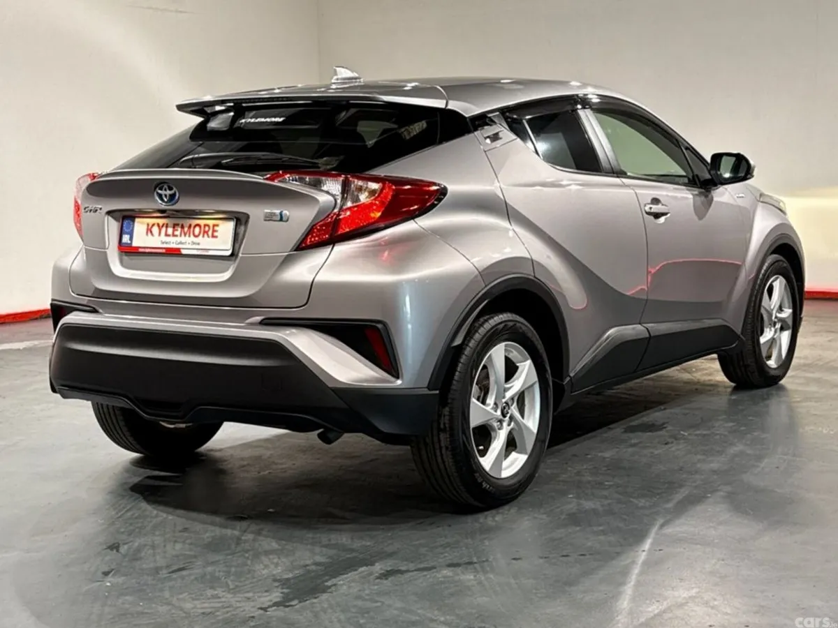 Toyota C-HR SUV, Petrol Hybrid, 2017, Silver